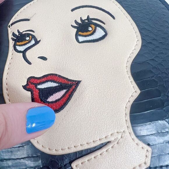 Danielle Nicole x Disney Snow White Evil Queen Double Sided Purse Shoulder Bag - Picture 7 of 9